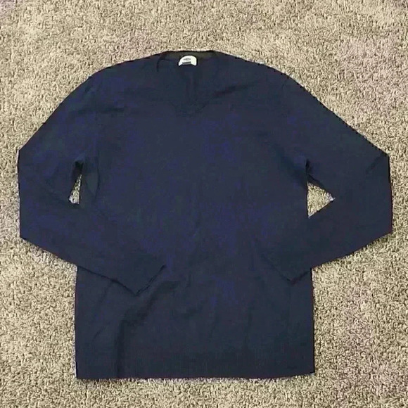 Old Navy sweater - Picture 2 of 6